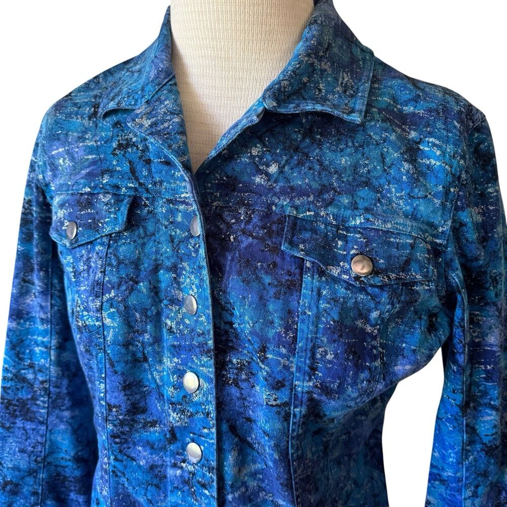 Chicos Additions Jean Jacket Sz Medium 1 Blue Light Denim Stretch Pockets Artsy